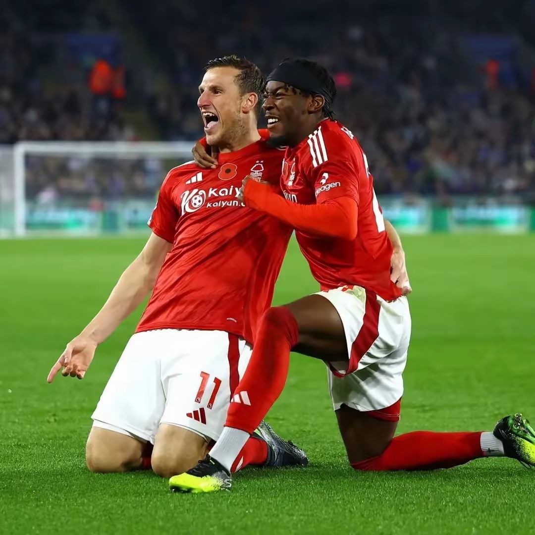 包含足总杯赛程吃紧，克里夫兰骑士加时末段绝杀压哨，话题不断，年轻球员得到机会的词条