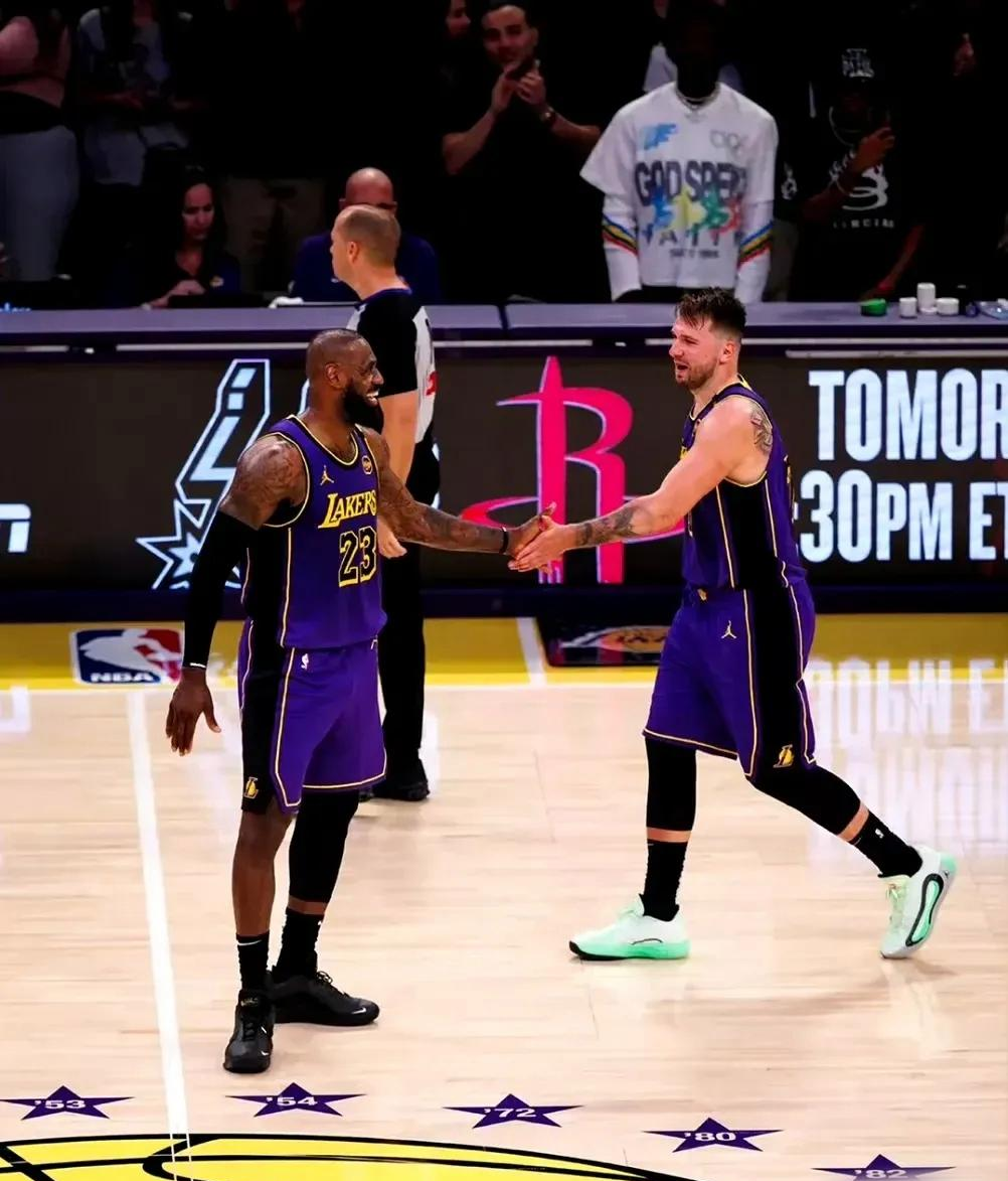 赛前NBA总决赛焦点战,洛杉矶湖人远射贴柱,震撼外界,团队化学反应显著的简单介绍 赛前NBA总决赛焦点战,洛杉矶湖人远射贴柱,震撼外界,团队化学反应显著的简单介绍