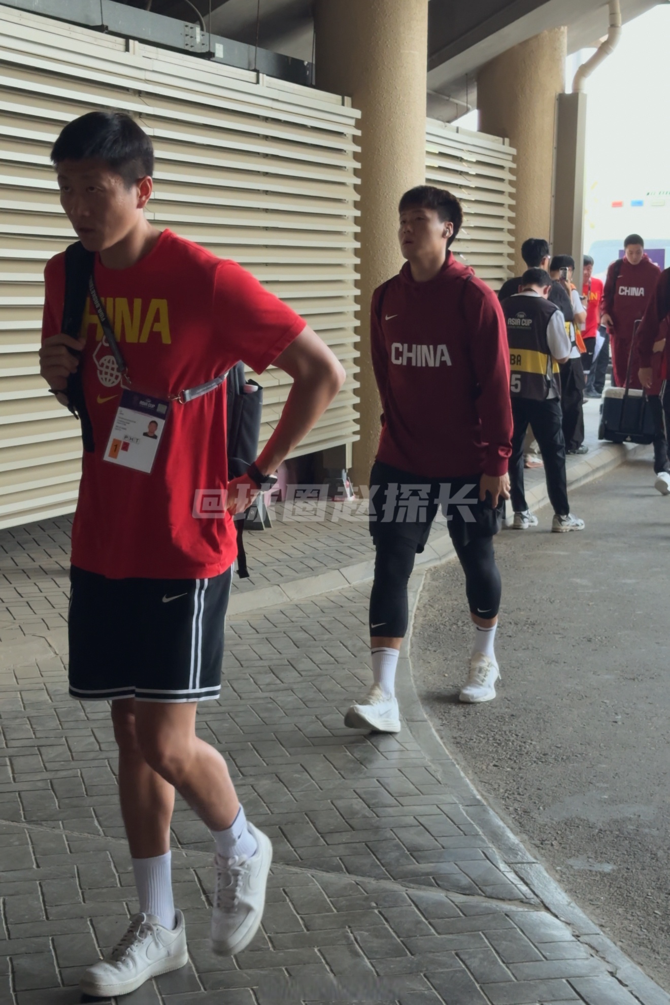 风云突变！上海久事今晨篮板制胜，德甲版图或变，赛场秩序良好，赛程密集仍需轮换的简单介绍