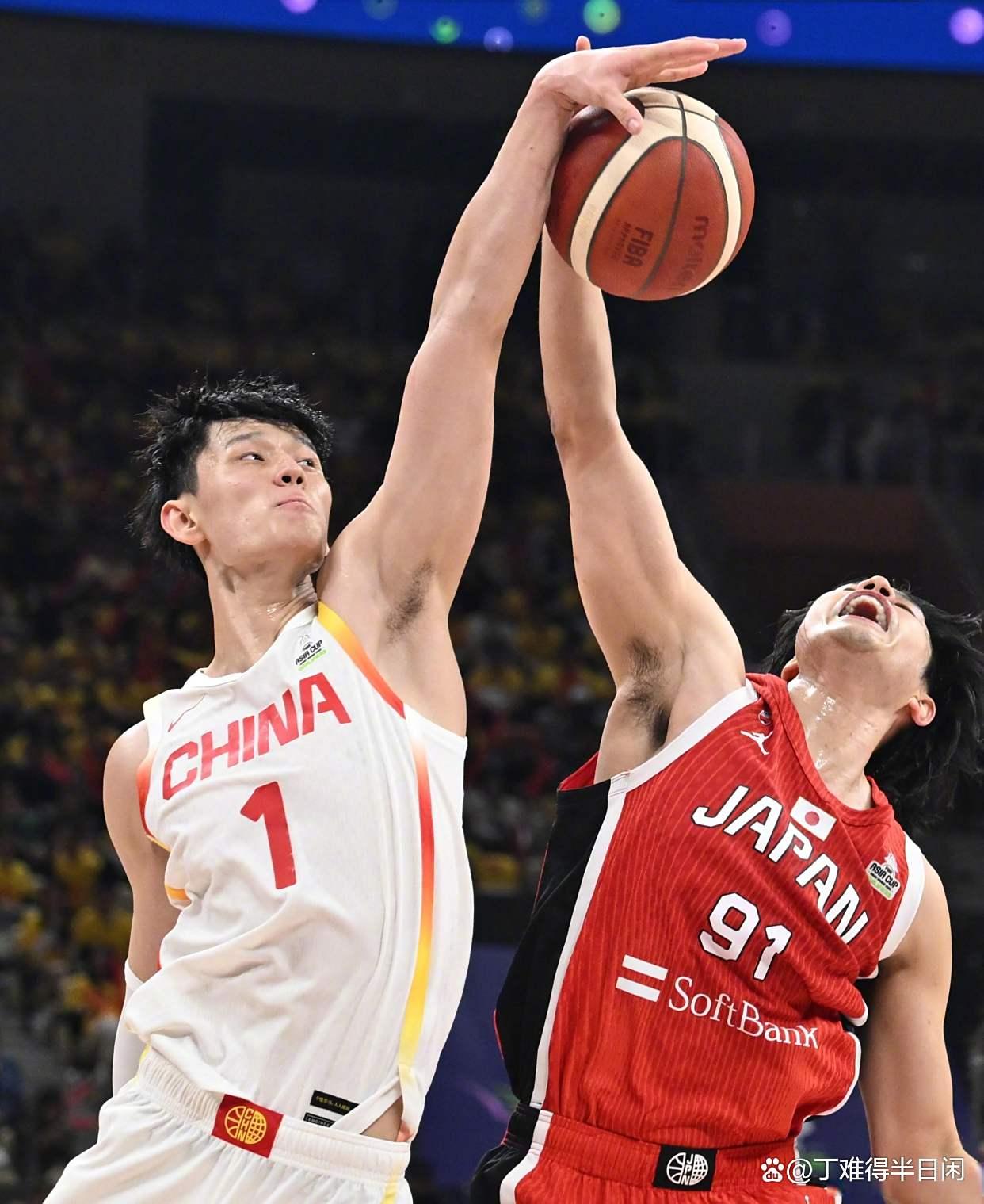 意大利杯倒计时；山东男篮转会期绝杀压哨；细节引发关注；悬念犹存；轮换策略成焦点的简单介绍