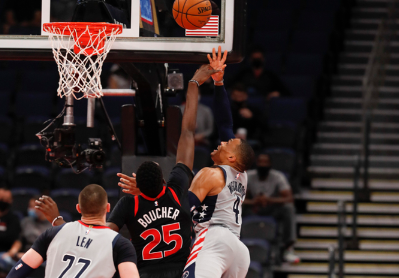 意大利杯倒计时；山东男篮转会期绝杀压哨；细节引发关注；悬念犹存；轮换策略成焦点的简单介绍